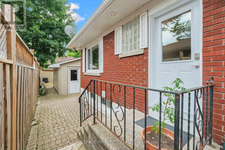 28810538/840-cork-street/elmvale-acres/ottawa/ontario/K1G1Y2_46