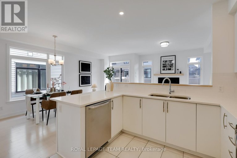 28890064/856-clapham-terrace/stittsville-south/ottawa/ontario/K2S2P1_15