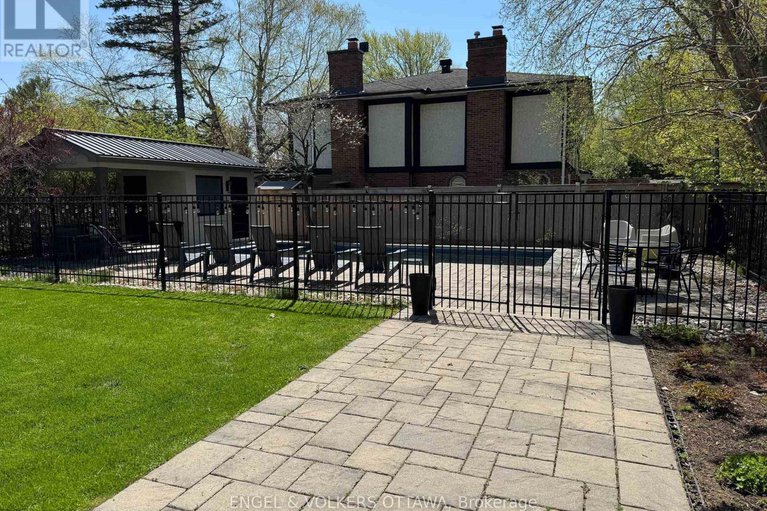 28371373/15-camwood-crescent/arlington-woods/ottawa/ontario/K2H7X1_43