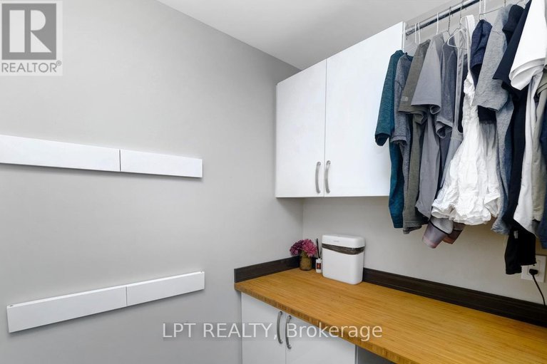 29295105/319-glynn-avenue/overbrookcastle-heights/ottawa/ontario/K1K1R9_32