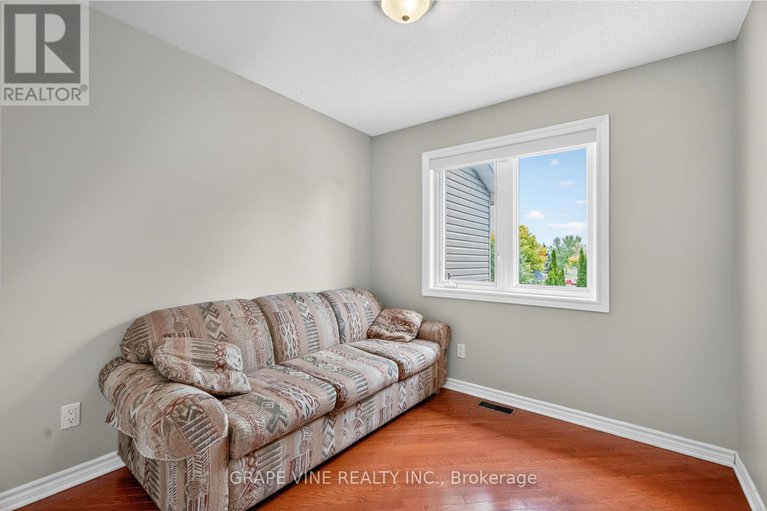 28976000/16-cedar-valley-drive/bridlewood/ottawa/ontario/K2M2Y5_21
