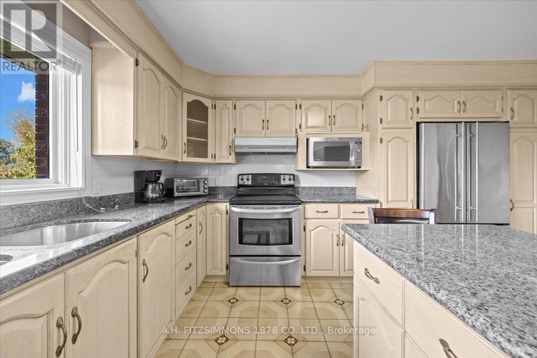29009459/1538-claymor-avenue/carleton-heights/ottawa/ontario/K2C1T1_21