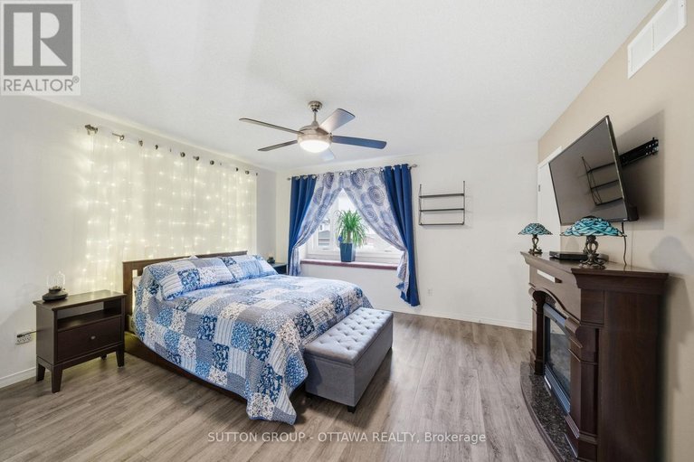 29623978/814-nesting-way/fallingbrookgardenway-south/ottawa/ontario/K4A3X2_15