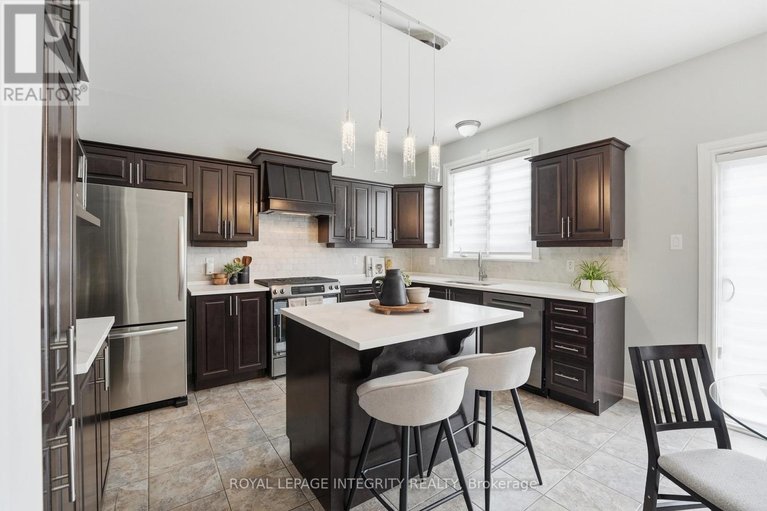 29633491/113-thivierge-court/town-of-rockland/clarence-rockland/ontario/K4K0E7_11