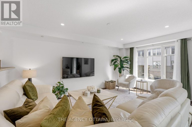 29656876/107-caithness-private/mer-bleuebradley-estatesanderson-park/ottawa/ontario/K1W0G4_22