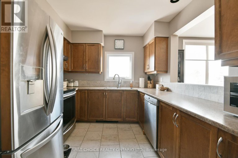 28951963/104-175-woodbine-place/old-ottawa-south/ottawa/ontario/K1S5M8_12