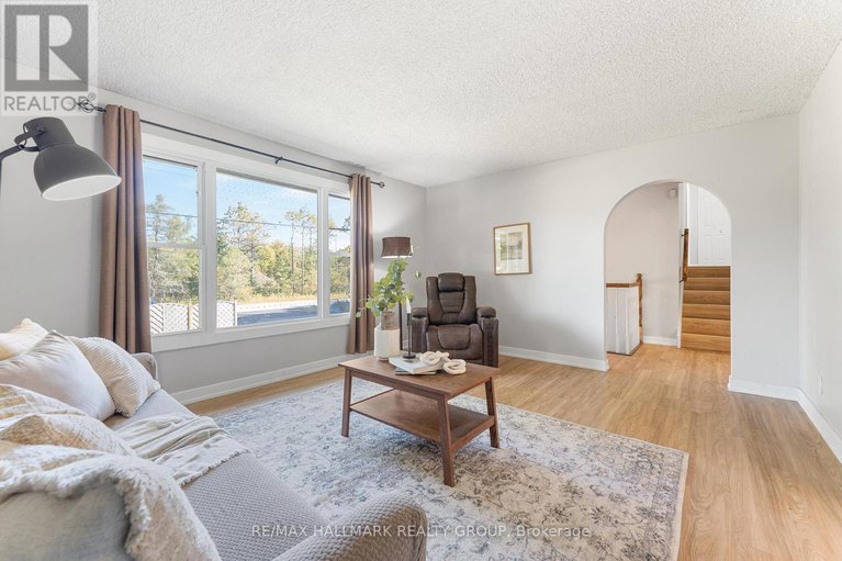 29066356/3960-farmers-way/carlsbad-springs/ottawa/ontario/K0A1K0_6