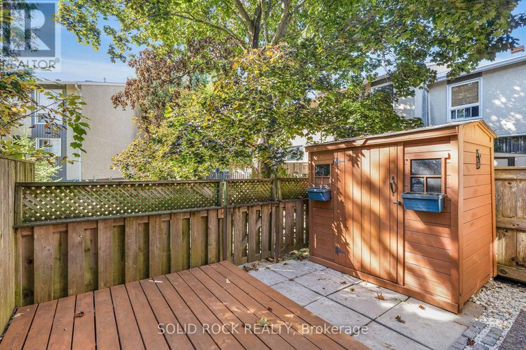 28982760/1394-lassiter-terrace/beaconwood/ottawa/ontario/K1J8N3_28