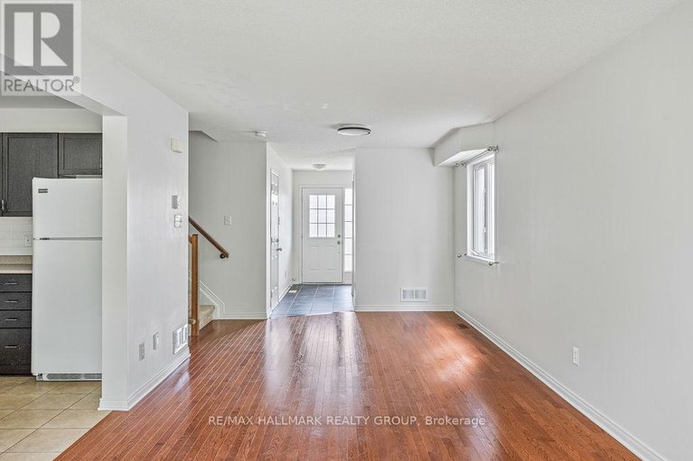 28555725/217-vision-street/riverside-southgloucester-glen/ottawa/ontario/K4M0B5_11