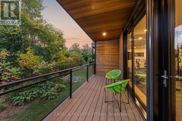 29132946/127-peridot-private/experimental-farm/ottawa/ontario/K2C3M3_45