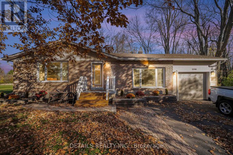 29374388/2298-james-craig-street/north-gower/ottawa/ontario/K0A2T0_1