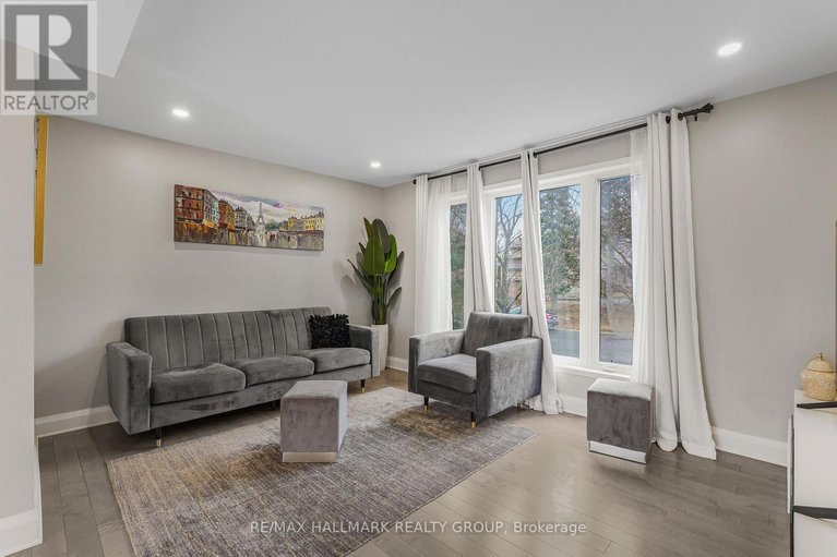 29592597/436-yves-street/town-of-rockland/clarence-rockland/ontario/K4K1E9_14