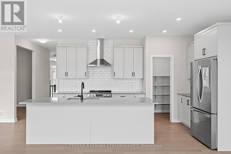 29190985/747-kenny-gordon-avenue-w/riverside-southgloucester-glen/ottawa/ontario/K4M0X9_13