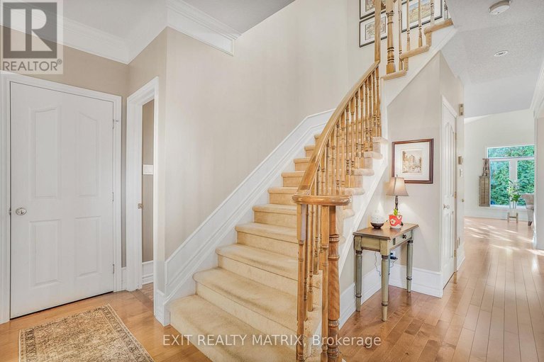 28998759/928-scala-avenue/notting-hillsummerside/ottawa/ontario/K4A5E1_4