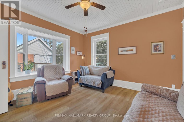 28129340/215-thomas-street/kemptville/north-grenville/ontario/K0G1J0_22