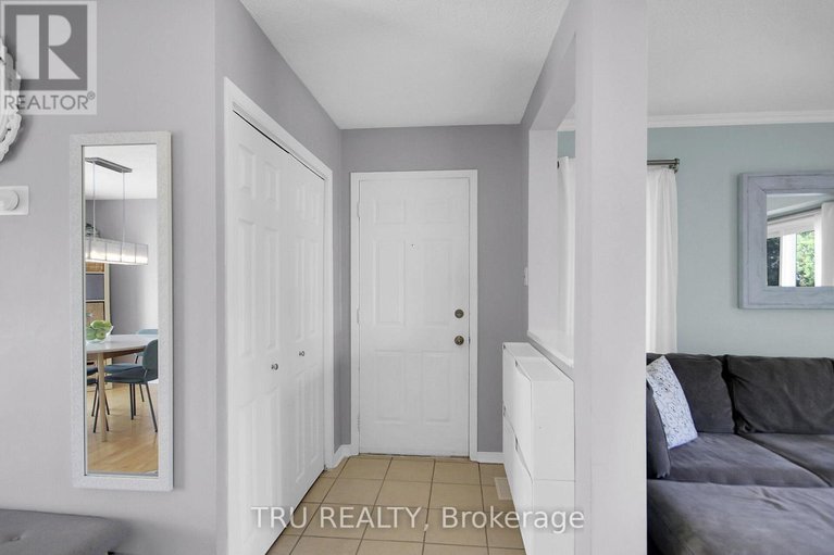 28421168/15-mcdermot-court/katimavik/ottawa/ontario/K2L3V2_3