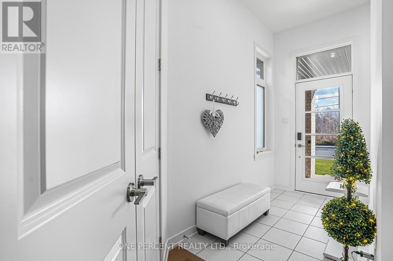 28260931/6487-renaud-road/mer-bleuebradley-estatesanderson-park/ottawa/ontario/K1W0R8_3