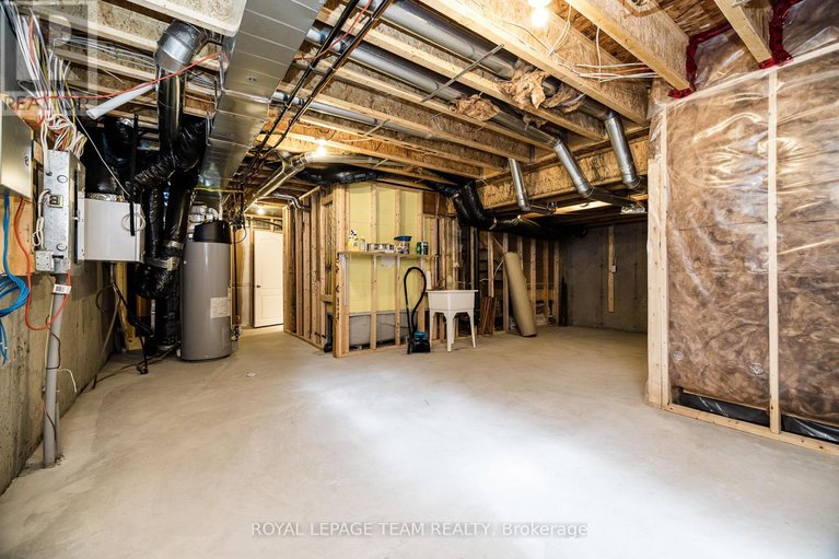 29606354/156-oxford-street-w/kemptville/north-grenville/ontario/K0G1J0_27