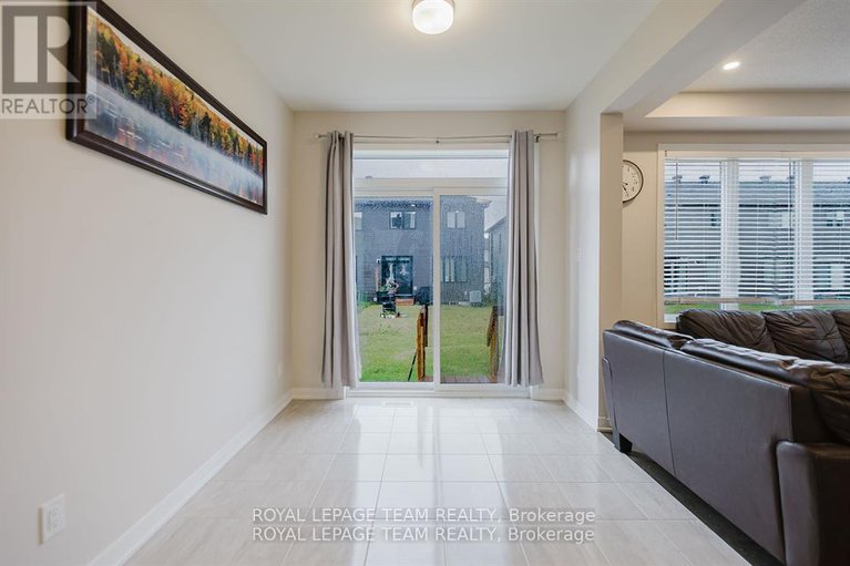 28959993/611-fenwick-way/stonebridge/ottawa/ontario/K2J7E5_16