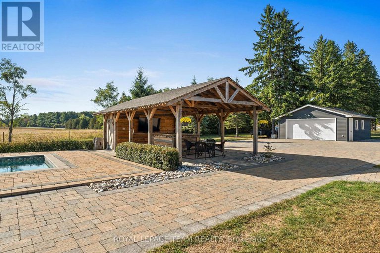 28914015/6101-first-line-road/manotick-south-to-roger-stevens/ottawa/ontario/K0A2E0_31