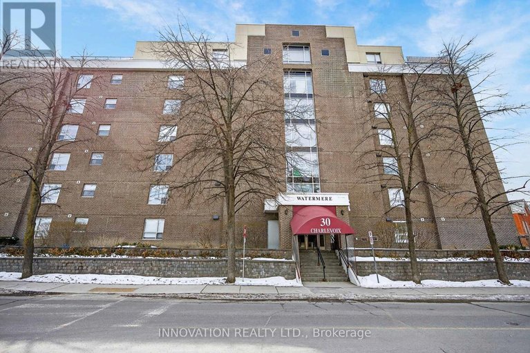 29525639/204-30-charlevoix-street/vanier/ottawa/ontario/K1L8K5_1