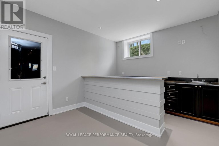 29660166/1285-livingstone-avenue/alta-vista/ottawa/ontario/K1H7P7_27