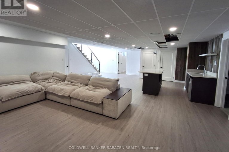 29250124/1722-athans-avenue/blossom-parkleitrim/ottawa/ontario/K1T1L1_30