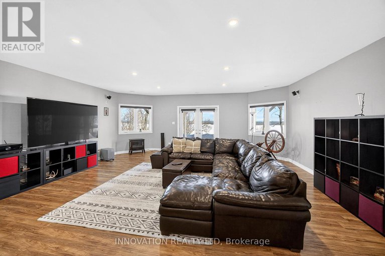 29350318/731-usborne-street/mcnabbraeside-twps/mcnabbraeside/ontario/K0A1G0_27