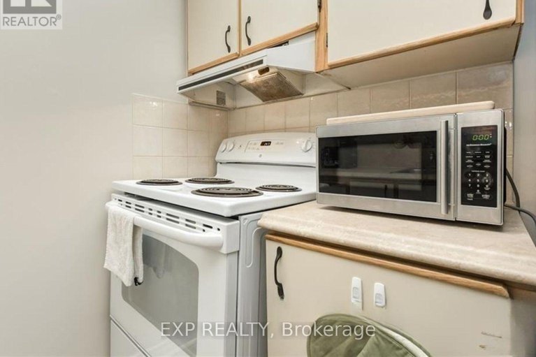 28853608/306-6376-bilberry-drive/orleans-wood/ottawa/ontario/K1C4P6_9