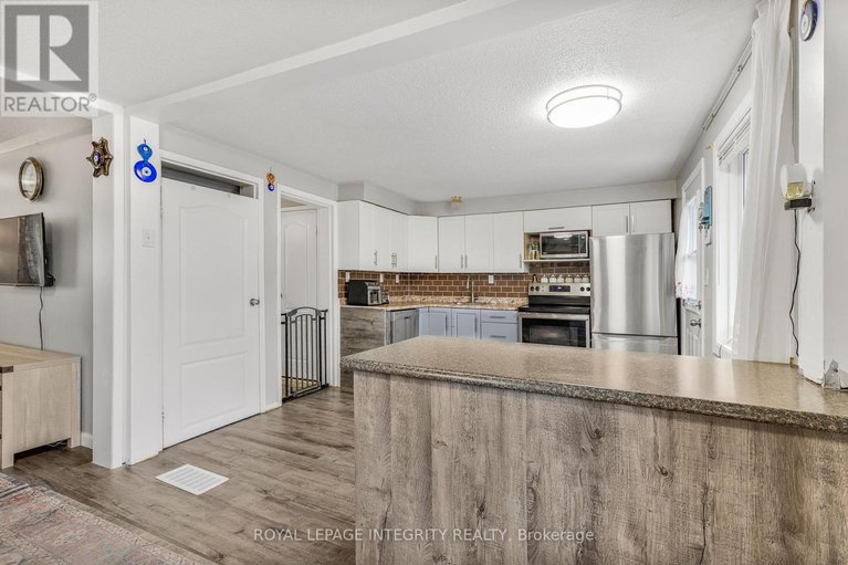 28790578/107-1548-beaverpond-drive/pineview/ottawa/ontario/K1B3R9_10