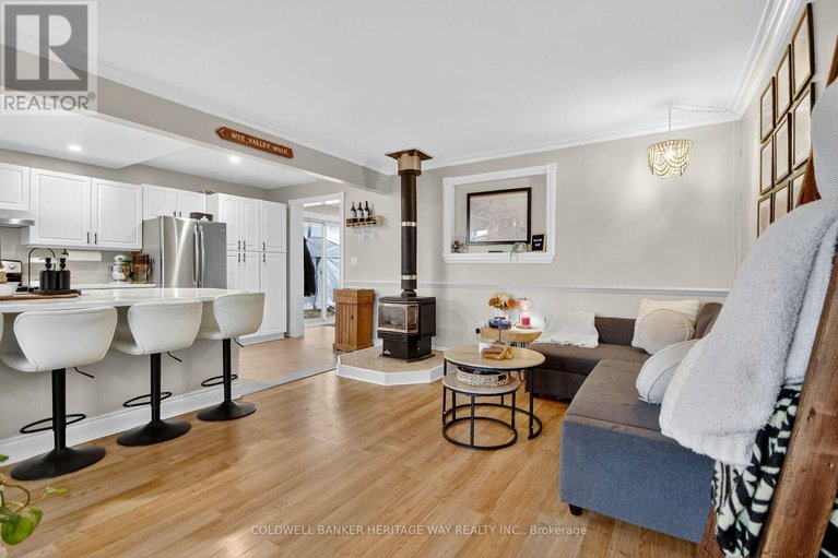 29219774/110-elm-avenue/beckwith-twp/beckwith/ontario/K7C0C4_16