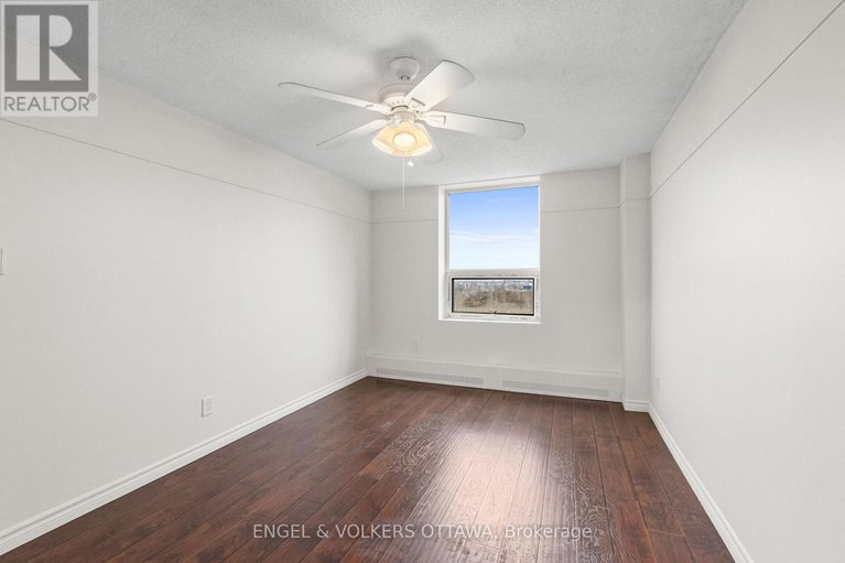 29091288/2001-665-bathgate-drive/carson-meadows/ottawa/ontario/K1K3Y4_16