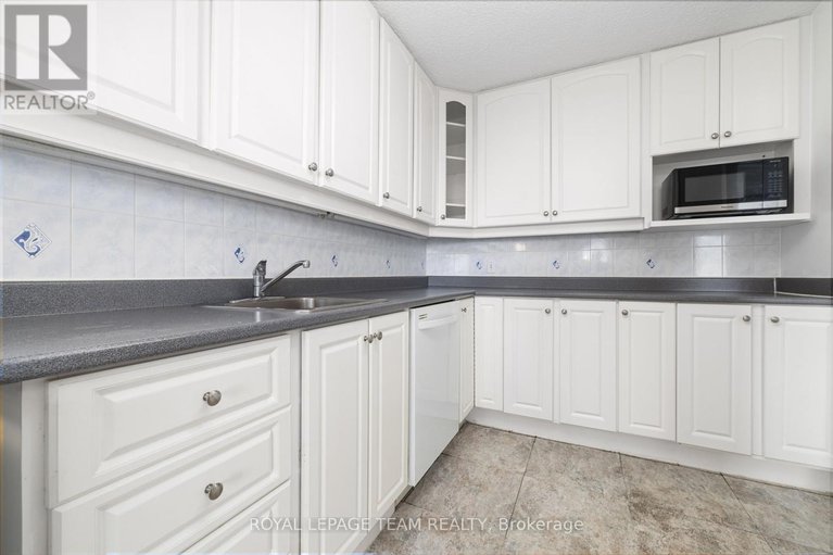 28865550/603-665-bathgate-drive/carson-meadows/ottawa/ontario/K1K3Y4_16