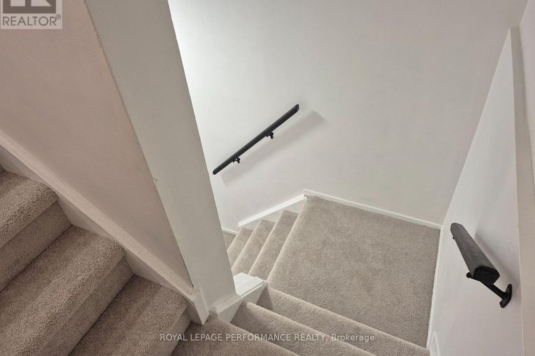 28814591/44a-802-st-andre-drive/hiawatha-parkconvent-glen/ottawa/ontario/K1C4R3_12