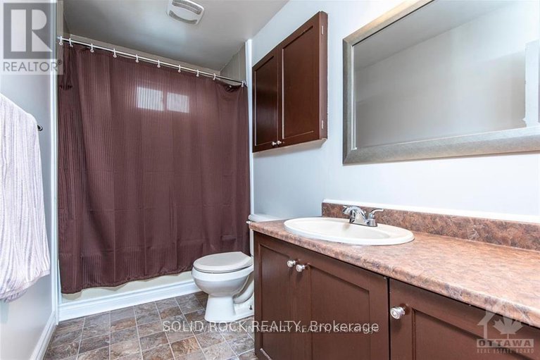 29118674/5140-limebank-road/riverside-southgloucester-glen/ottawa/ontario/K1X1G3_14