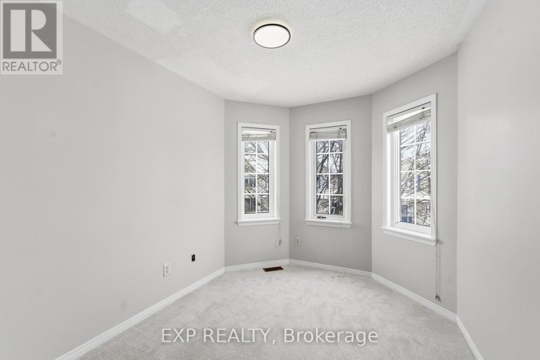 29437621/30-fieldberry-private/stonebridge/ottawa/ontario/K2J5E8_24