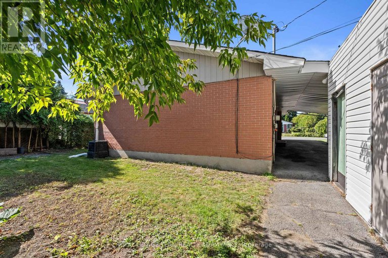 28867899/3-domus-crescent/lynwood-village/ottawa/ontario/K2H6A3_31