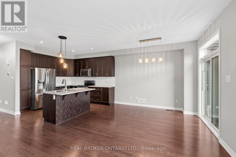 28421576/792-cedar-creek-drive/blossom-parkkemp-parkfindlay-creek/ottawa/ontario/K1T0M6_15