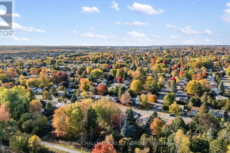 29004892/82-glamorgan-drive/glencairnhazeldean/ottawa/ontario/K2L1R4_31