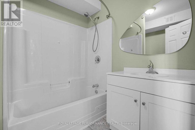 29664690/4-16-pendleton-street/vankleek-hill/champlain/ontario/K0B1R0_14