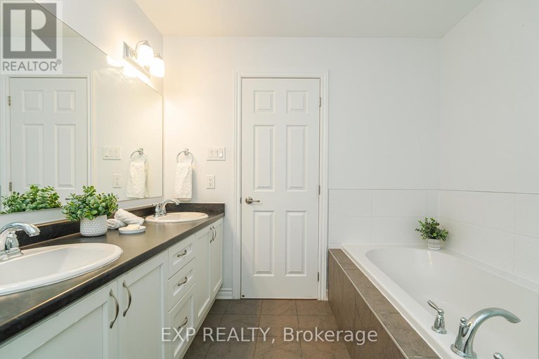 28911452/25-solaris-drive/emerald-meadowstrailwest/ottawa/ontario/K2M0L6_25
