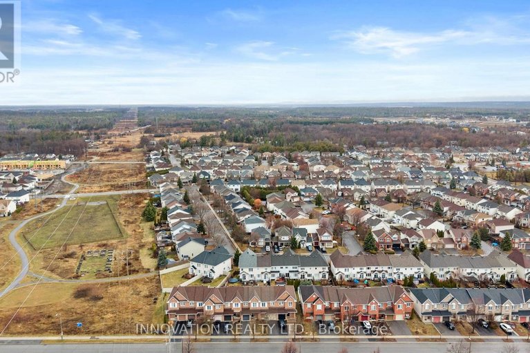 29615083/1287-klondike-road/morgans-grantsouth-march/ottawa/ontario/K2W1E2_38