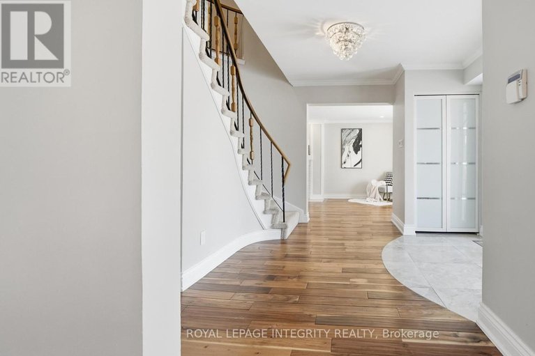 29316968/1055-plante-drive/hunt-clubwestern-community/ottawa/ontario/K1V9E5_6