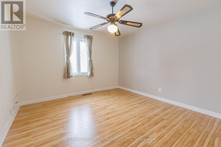 29400104/137-park-avenue/alexandria/north-glengarry/ontario/K0C1A0_19