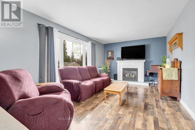 29564616/56-meikle-street/morrisburg/south-dundas/ontario/K0C1X0_7