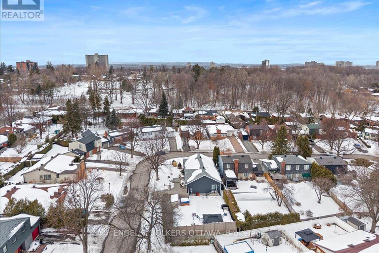 29439628/1005-gold-crescent/queensway-terrace-north/ottawa/ontario/K2B8C4_42