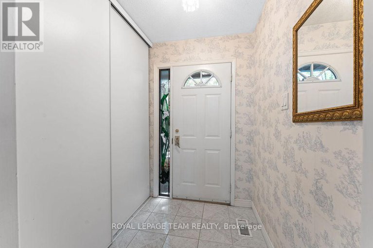 29015991/2684-violet-street/britannia/ottawa/ontario/K2B6X2_4