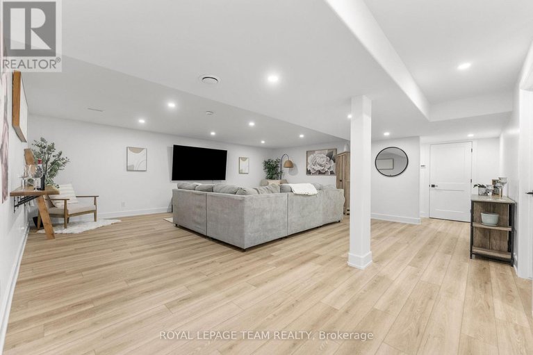 28475970/108-royal-troon-lane/dunrobin-shores/ottawa/ontario/K0A1T0_32
