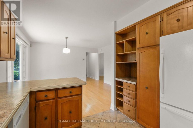 28379046/1399-aurele-street/pineview/ottawa/ontario/K1B3L4_21