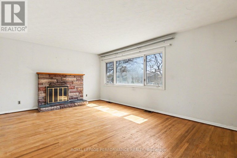 29614831/767-cross-avenue/elmvale-acresurbandale/ottawa/ontario/K1G3C9_3